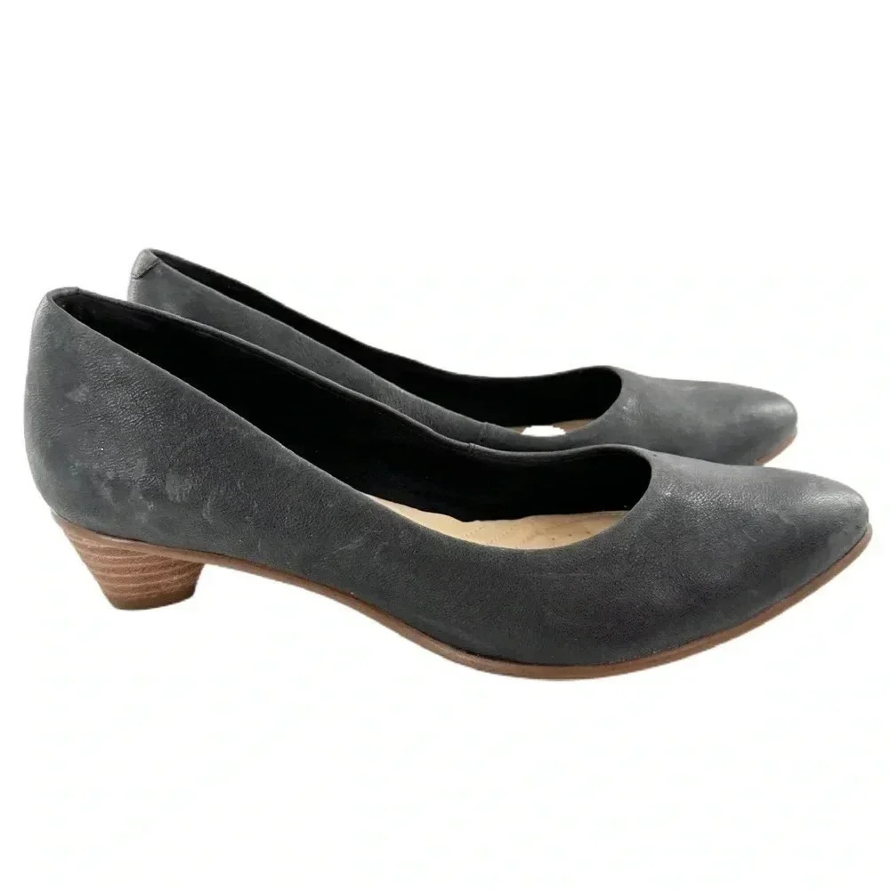 Clarks womens heels size 6.5 Mena Bloom charcoal  gray leather comfort career
